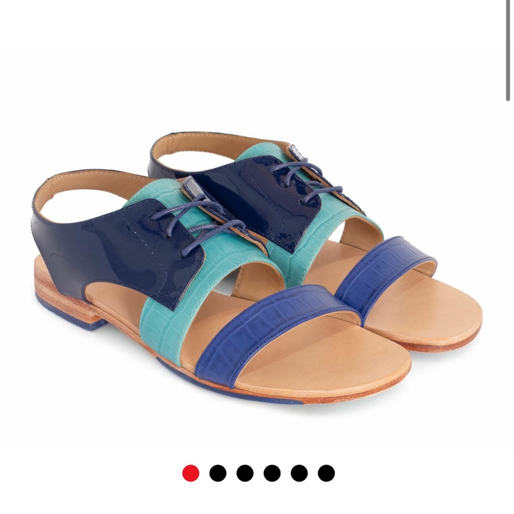 NWOB Sz 7 John Fluevog sandals